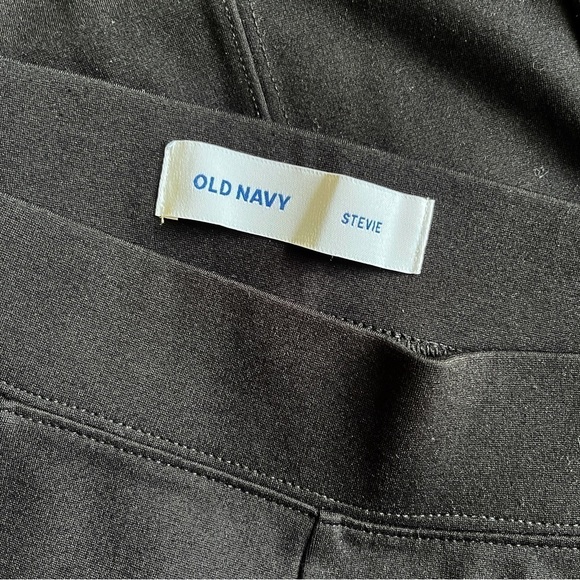 OLD NAVY Stevie Pointe Knit Pants Size Medium in Black - Picture 8 of 10